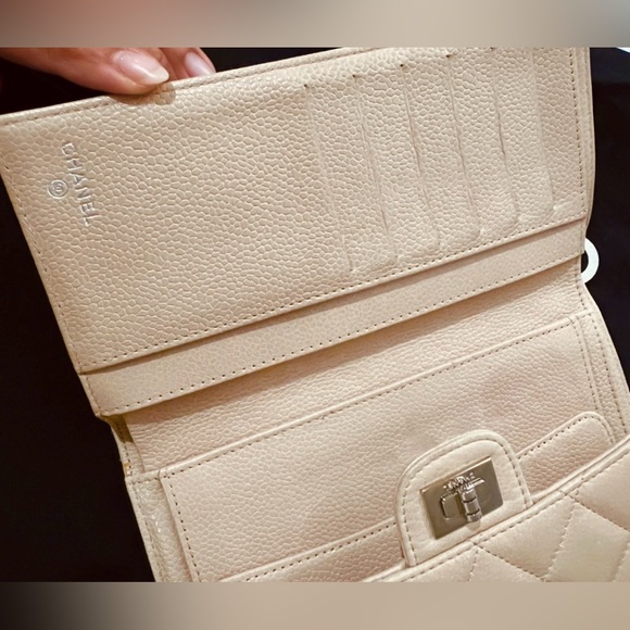 CHANEL Trifold Flap Long Wallet in Beige Caviar Skin - Picture 4 of 9